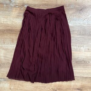 XS Abercrombie Burgundy Pleated Skirt